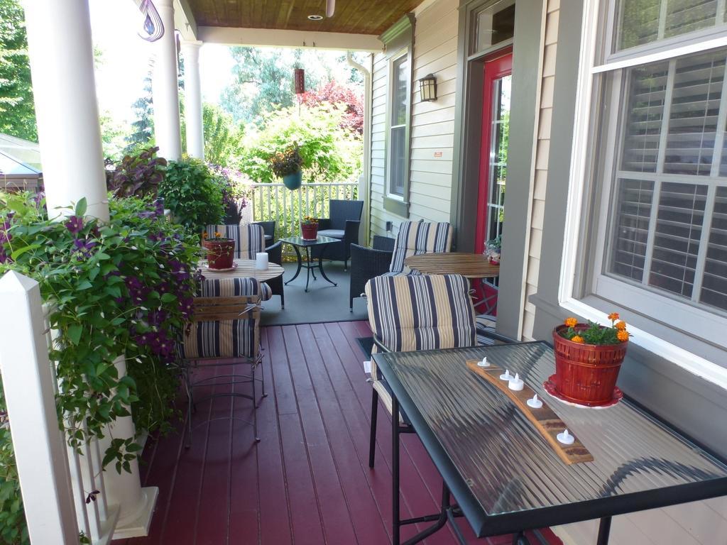 Globetrotters B&B Niagara-on-the-Lake Exteriör bild